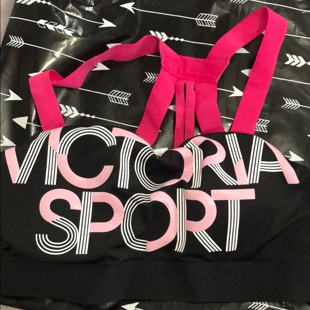 Strappy back Victoria’s Secret sports bra